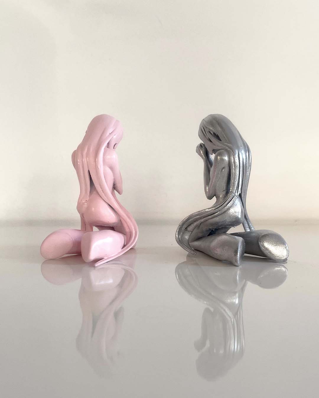 devotion figure in Pink