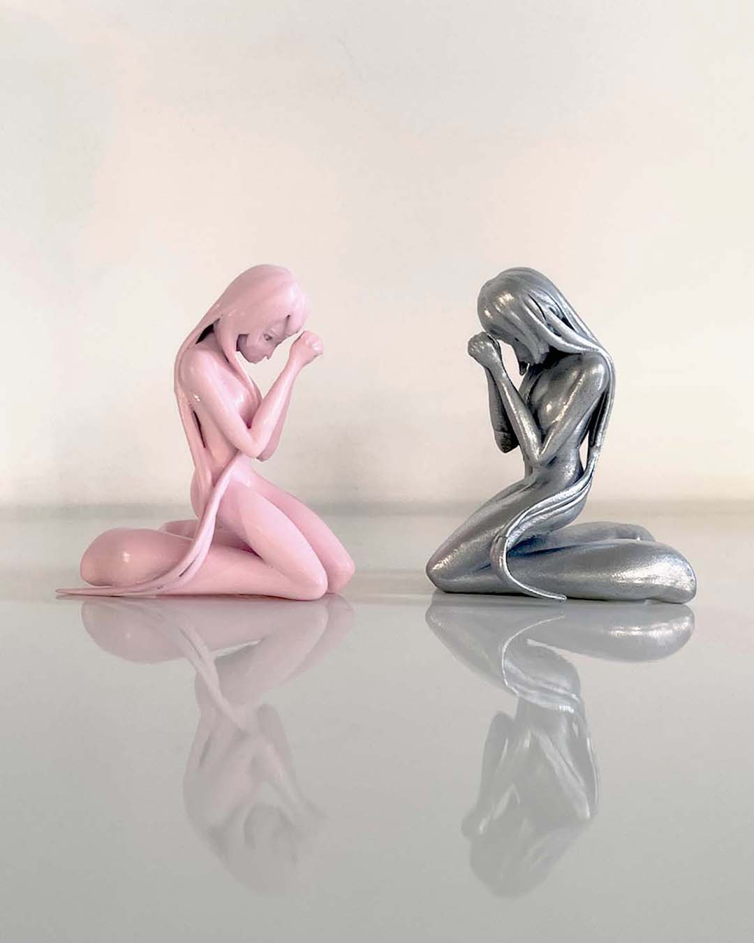 devotion figure in Pink