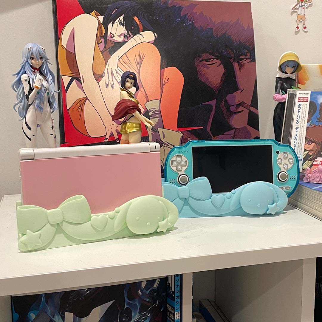 Green Console Display Stand